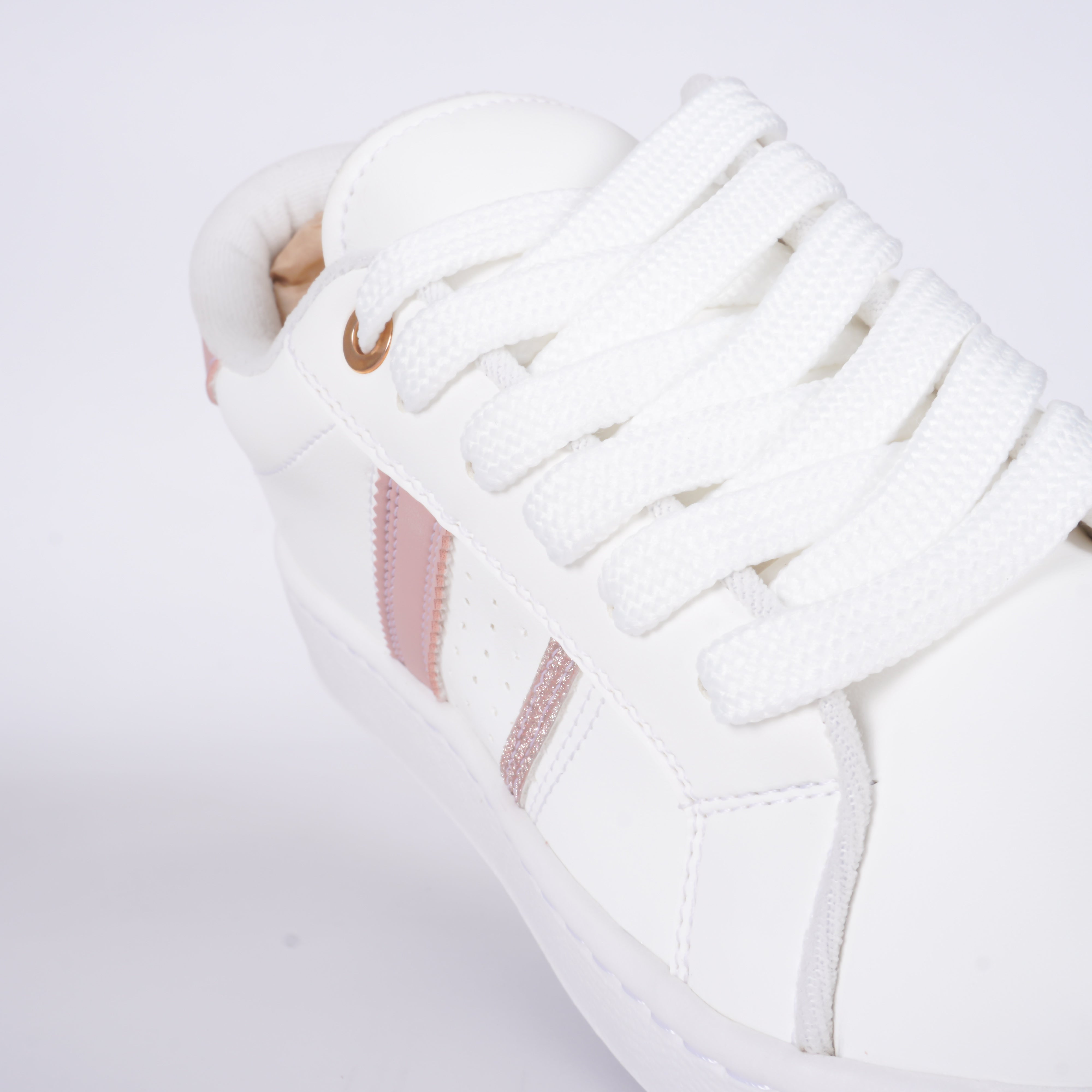 Tenis Lilia Clásico 3505