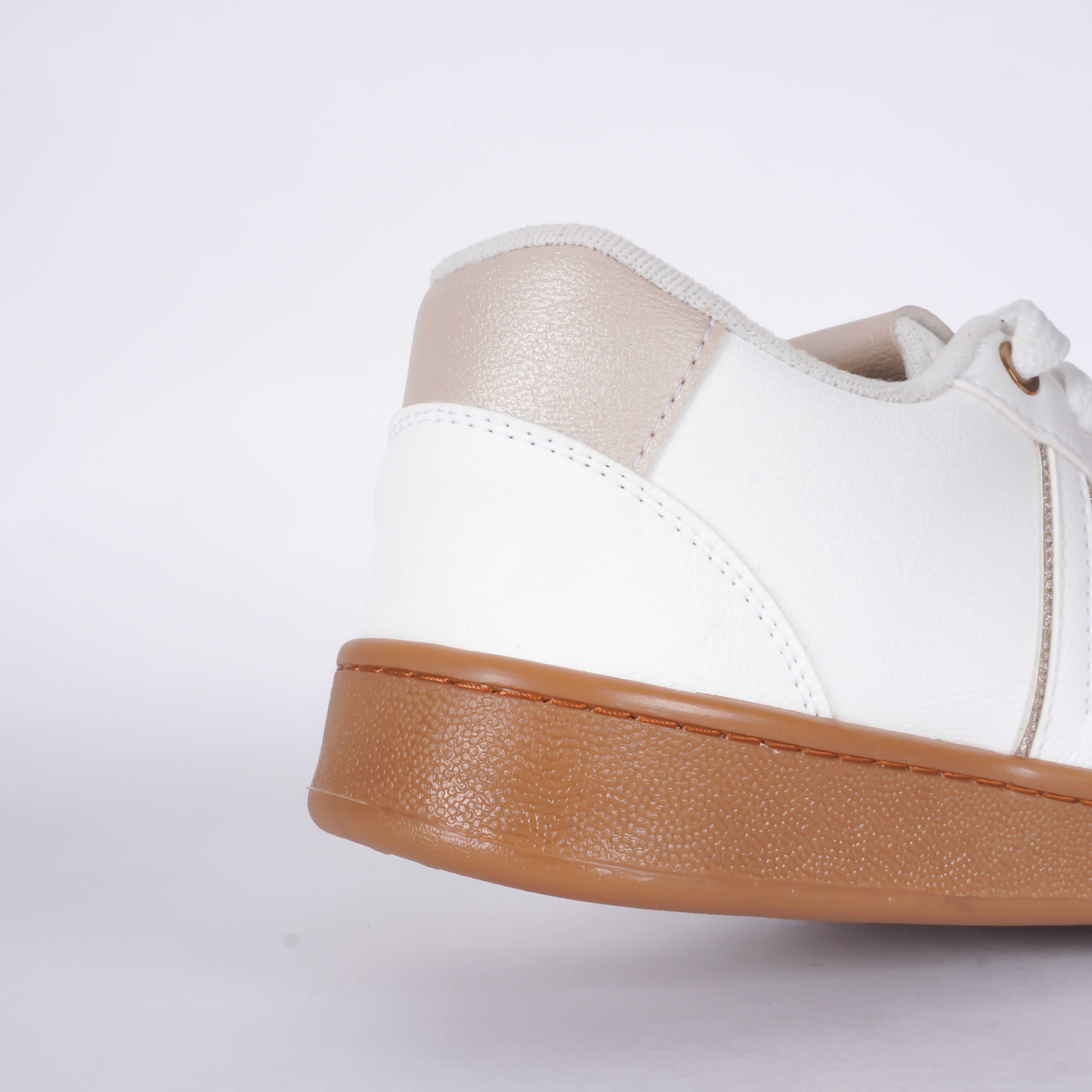 Tenis Oliva Clásico 2207